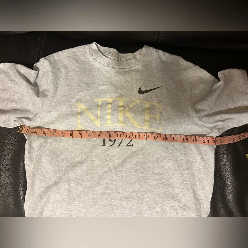 NWOT. Nike Sportswear Classic T. Size S.